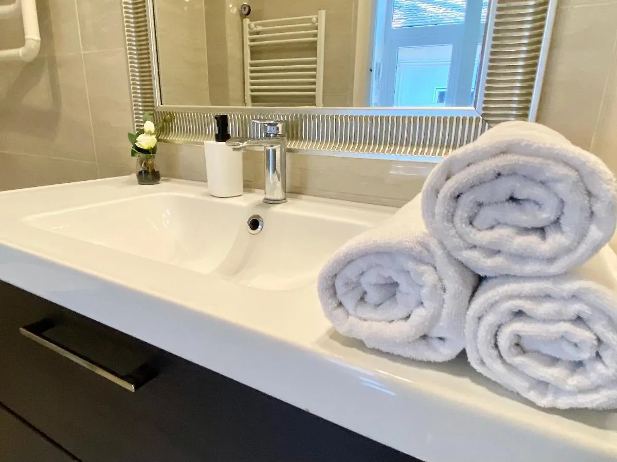 B20 Sun 100 M2 Apartment Budapeste